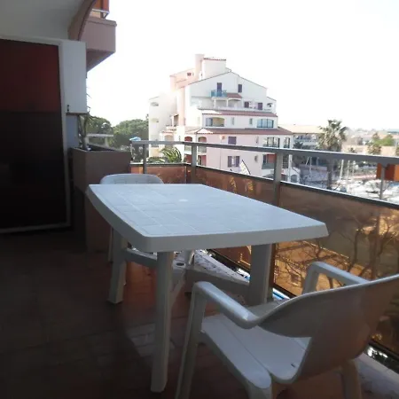 2 Pieces A 300m De La Avec Parking Et Lave-linge - Fr-1-750-55 Apartment